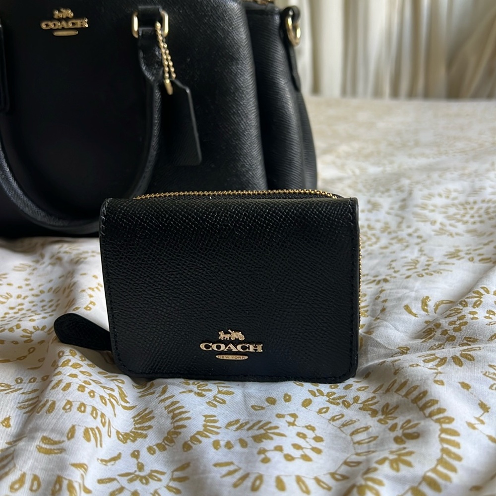 Small coach leather wallet